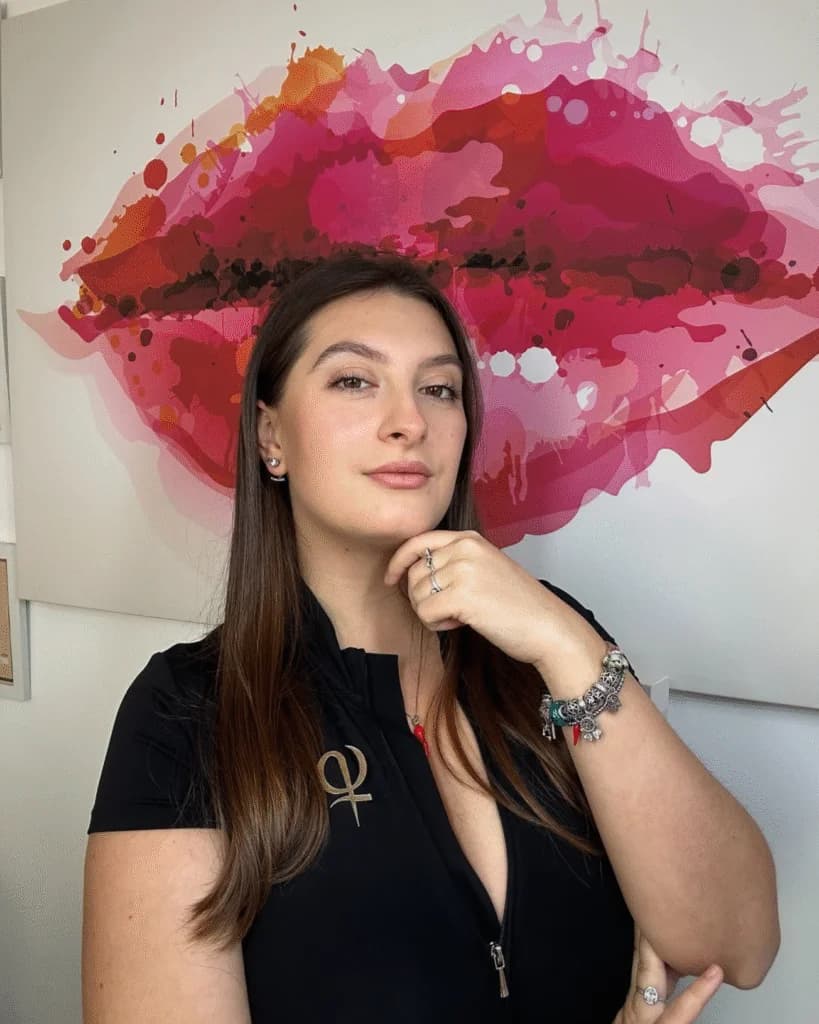 Alessandra, founder of Ale Aesthetics